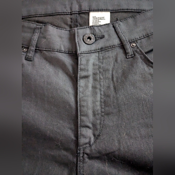 Vintage 2000's, H&M, dark black, a bit strechy, skinny jeans. - Picture 4 of 9